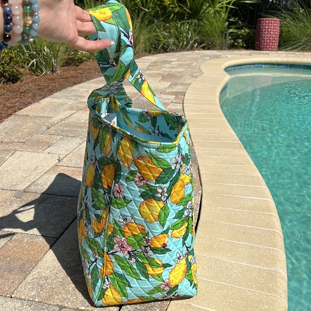 NWT Vera Bradley Grand Tote 2.0 Lemon Grove - Picture 3 of 5